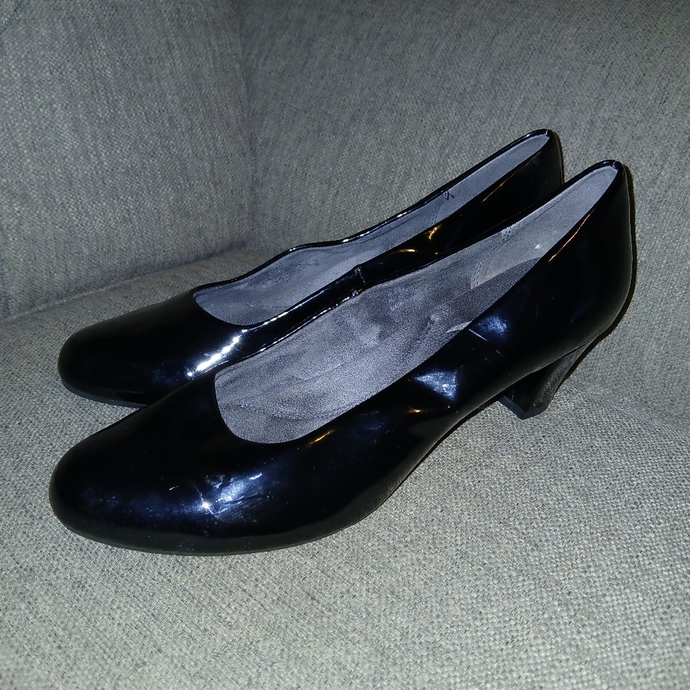 Elegant Black Aerosoles Women's Heels. Size 8.5 - Picture 4 of 16